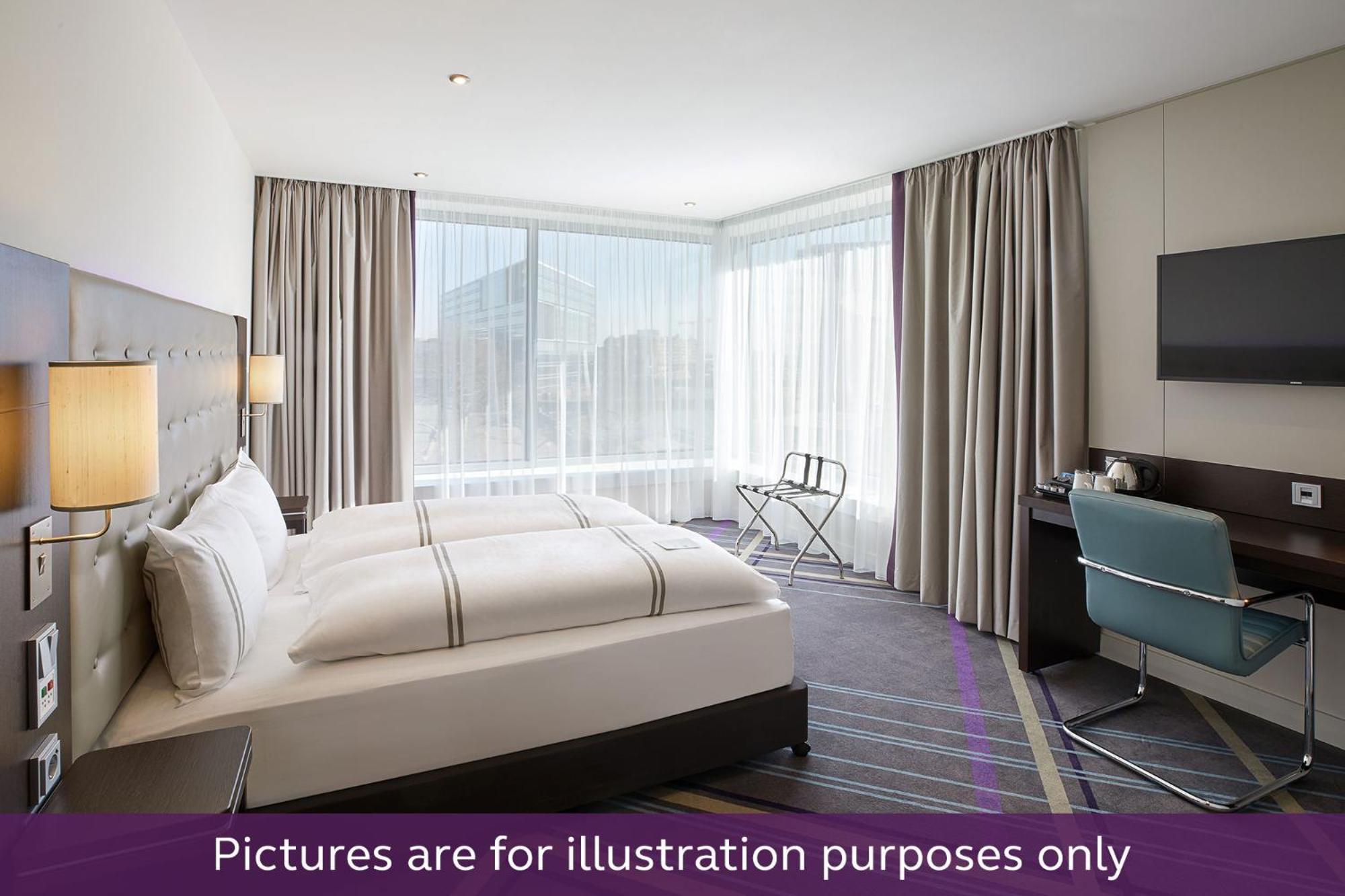 Premier Inn Koeln City Centre Екстер'єр фото